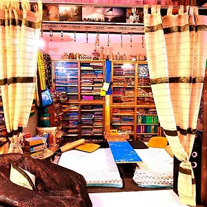 stay-inn-hostel.hotels-varanasi.com/